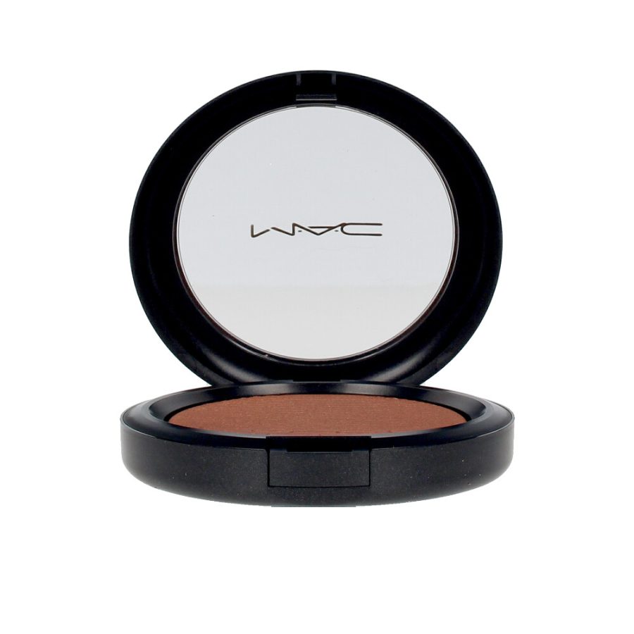 Mac EXTRA DIMENSION skinfinish